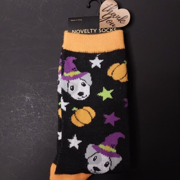 Novelty Socks Dog with Witch Hat & Pumpkin - Picture 3 of 5
